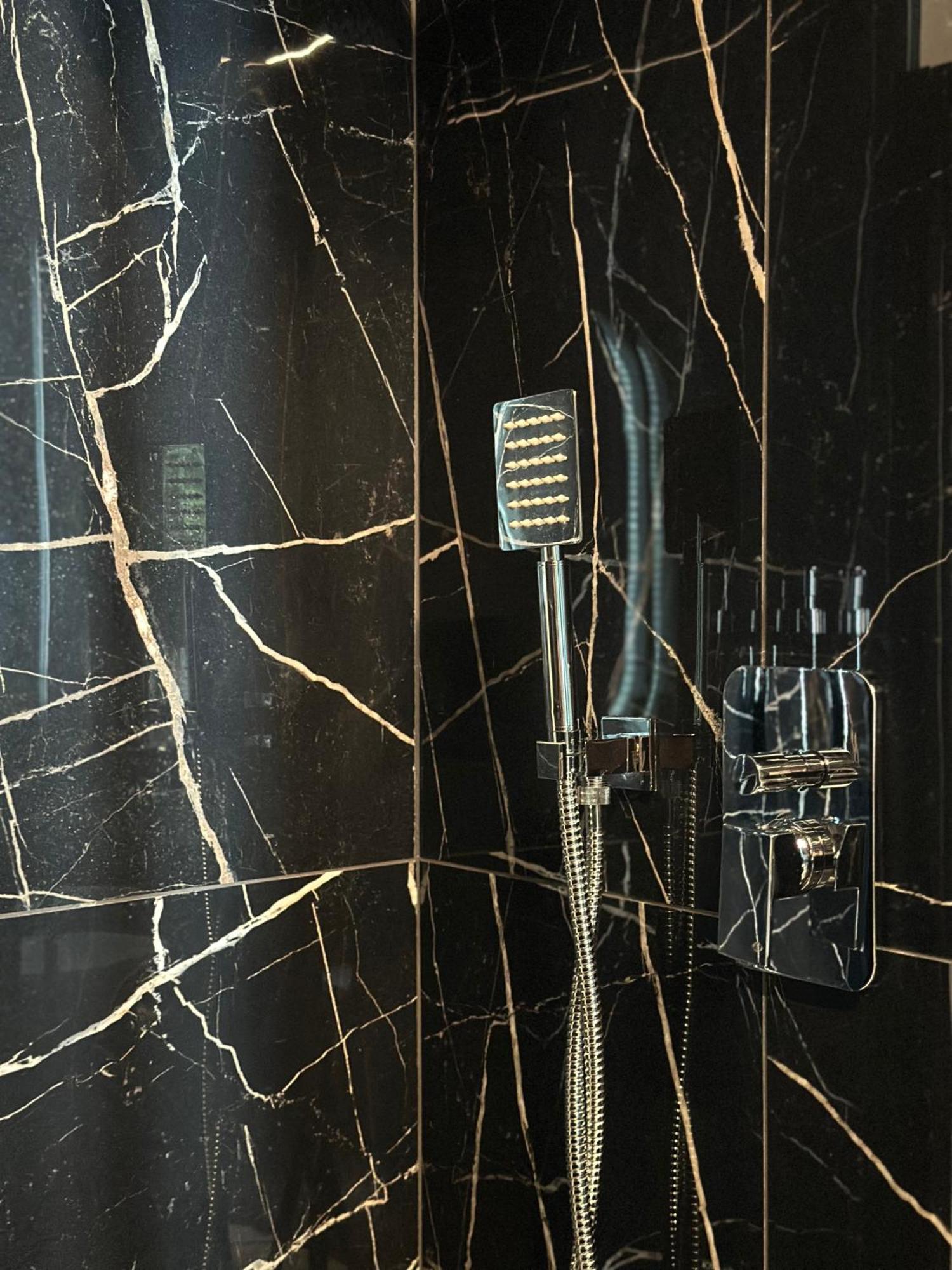 Milan Hub Private Spa Екстер'єр фото