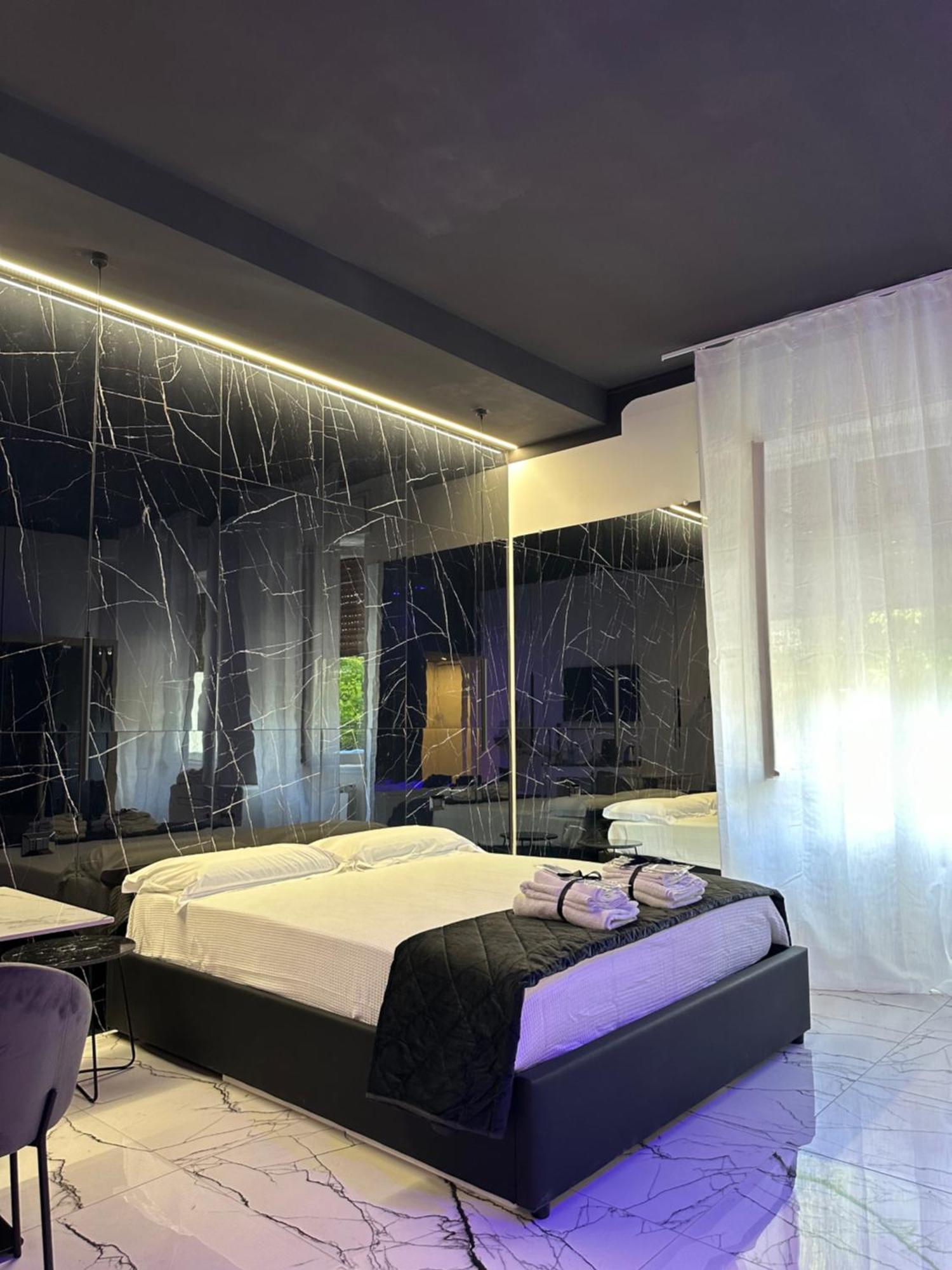 Milan Hub Private Spa Екстер'єр фото