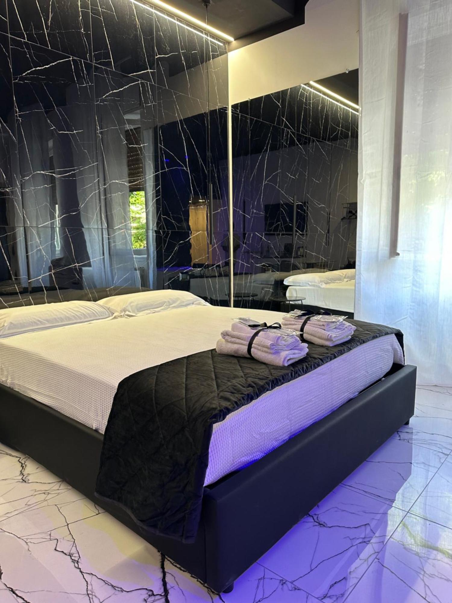 Milan Hub Private Spa Екстер'єр фото