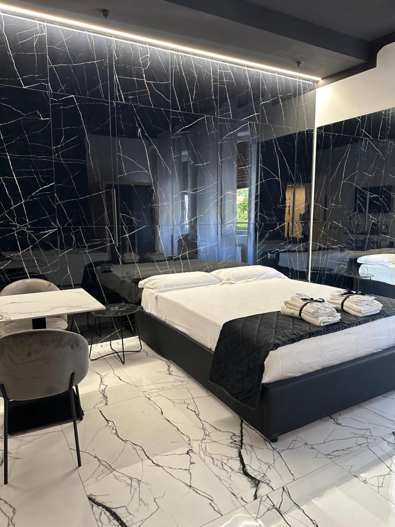 Milan Hub Private Spa Екстер'єр фото